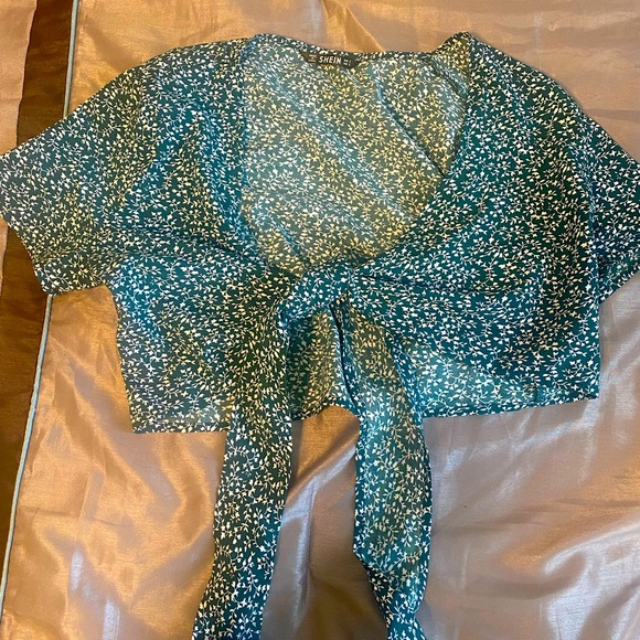 Floral Tie Top - Picture 1 of 3